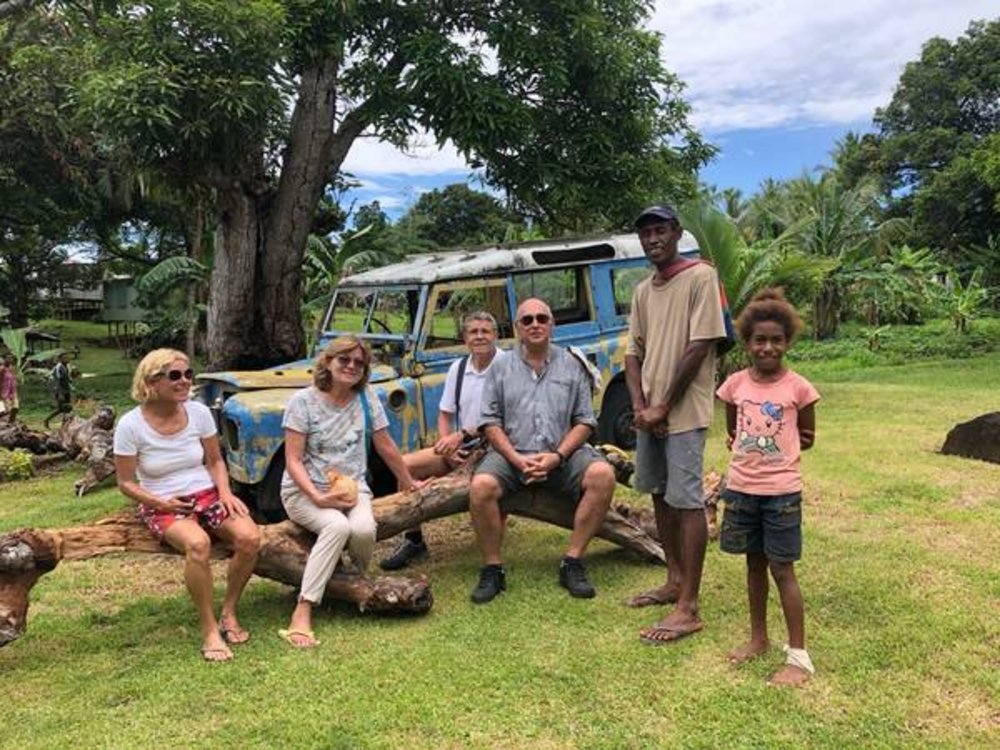 Gruppenfoto von der Tauchkreuzfahrt Papua Neuguinea PNG / Salomoninseln von TSK