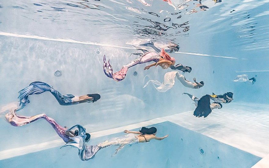 Mermaids im Pool