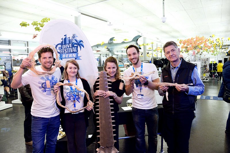 Group picture TSK with Daniel Schmid, Manuela Gsteiger, Michael Vizeli and the speakers Michel Roggo and Ornella Weideli